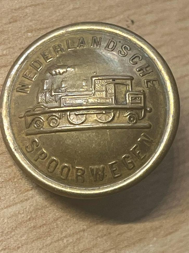 Antieke NS knoop - Nederlandse Spoorwegen, Verzamelen, Speldjes, Pins en Buttons, Gebruikt, Button, Transport, Ophalen of Verzenden