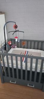 Grijze box met wieltjes en lade, Kinderen en Baby's, Ophalen, Gebruikt, Rechthoekig, Lade