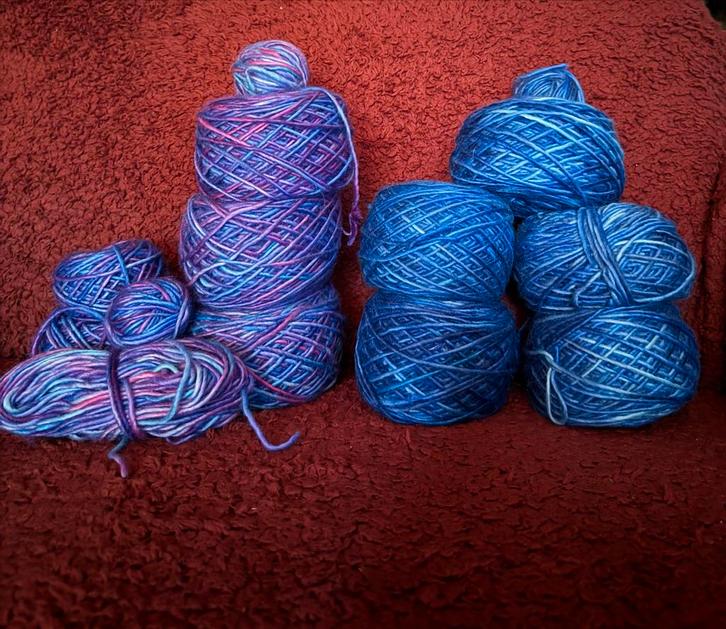 Handgeverfd Chili Garen - Wol, Mohair & Zijde, Hobby en Vrije tijd, Breien en Haken, Nieuw, Breien of Haken, Wol of Garen, Ophalen of Verzenden