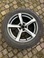 Set van 4 Winterbanden 17 inch 4mm profiel / 215/60/r17, Ophalen of Verzenden