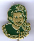 Anneke Grönloh groen op koper zangeres speldje ( R_011a ), Verzamelen, Speldjes, Pins en Buttons, Verzenden, Nieuw, Figuurtje