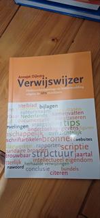Annejet Dijkstra - Verwijswijzer, Ophalen of Verzenden, Zo goed als nieuw, Annejet Dijkstra
