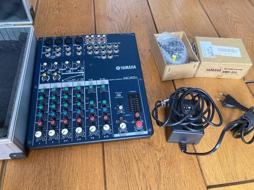 Yamaha mg102c Mixer incl mic adapter, Muziek en Instrumenten, Mengpanelen, Zo goed als nieuw, 5 tot 10 kanalen, Microfooningang