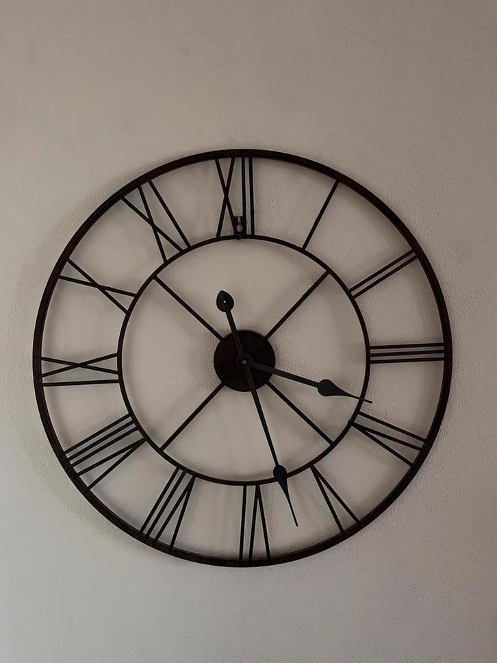 Wandklok 60cm brons/bruin, Huis en Inrichting, Woonaccessoires | Klokken, Zo goed als nieuw, Wandklok, Analoog, Ophalen