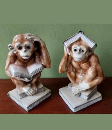 Vintage set twee stuks Boekensteun Apen aap Porselein beschikbaar voor biedingen