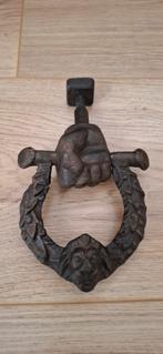 Antieke deurklopper, hand met ring, lauwerkrans+leeuwenkop, Ophalen of Verzenden