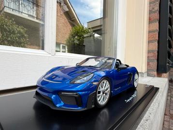 1:18 Porsche 718 Spyder RS (982) San Marino Blue Spark beschikbaar voor biedingen