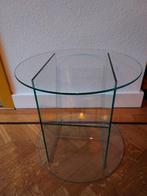 Glazen design tafel
45 cm breed tafelblad
42 cm hoog, Ophalen