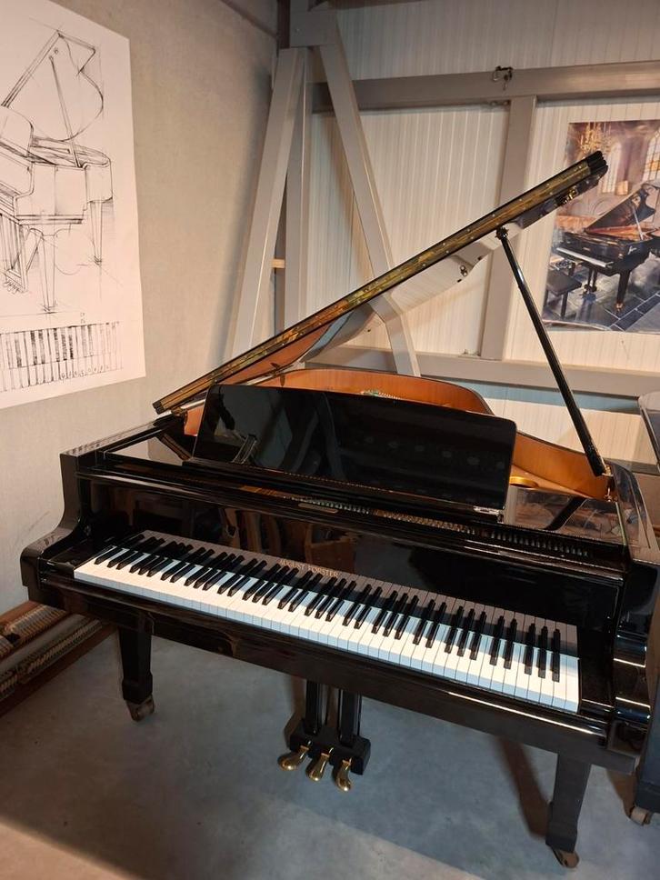 August Förster 190 vleugel zwart hoogglans (als nieuw), Muziek en Instrumenten, Piano's, Zo goed als nieuw, Vleugel, Zwart, Hoogglans