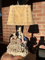Antieke Porseleinen Lamp met Romantisch Tafereel, Ophalen