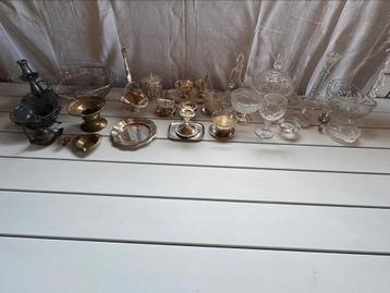 Zilver en kristal ( teab) beschikbaar voor biedingen
