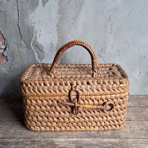 Mooi oud brocante gevlochten rieten koffertje mandje *Etage3, Huis en Inrichting, Woonaccessoires | Overige, Gebruikt, Ophalen of Verzenden
