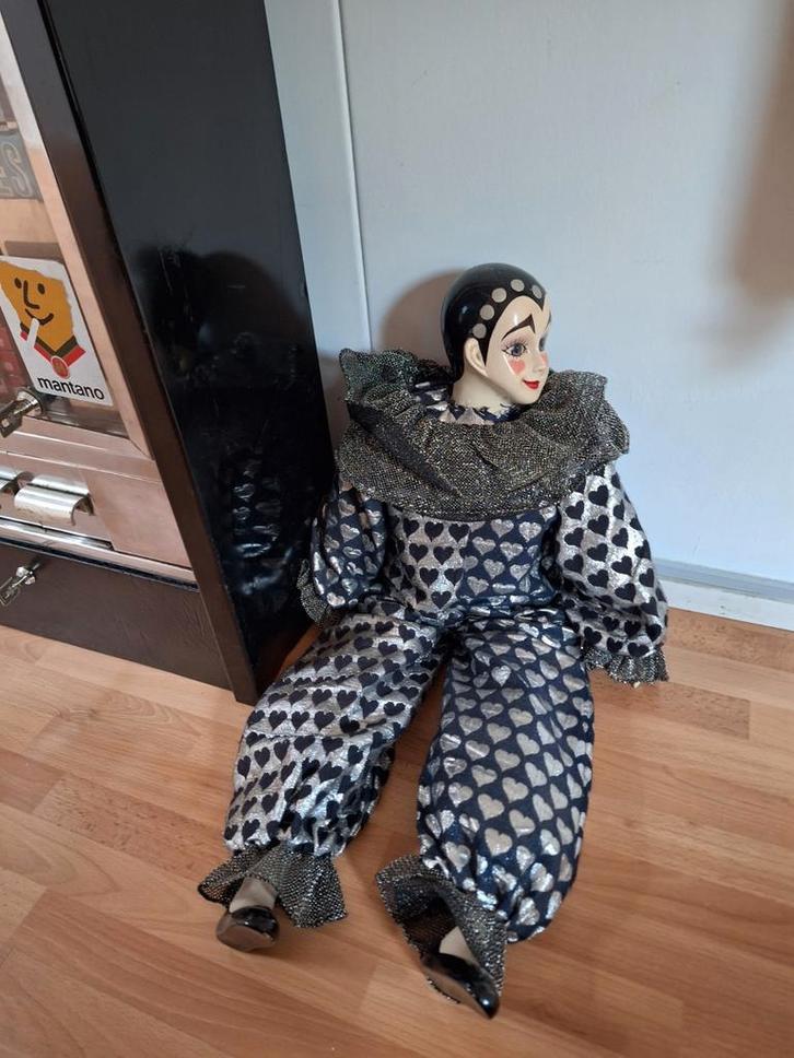 Antieke Pierrot Pop met Muziekdoos, Antiek en Kunst, Antiek | Speelgoed, Ophalen