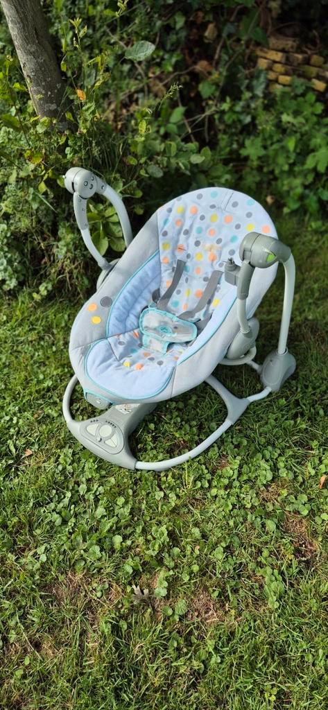 Ingenuity Schommelstoel, Kinderen en Baby's, Wipstoeltjes, Gebruikt, Schommelstoel, Overige merken, Met gordel(s) of riempje(s)