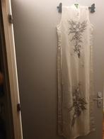 Elegante Witte Jurk met Borduurwerk, Kleding | Dames, Wit, Ophalen of Verzenden, Maat 36 (S), Onder de knie