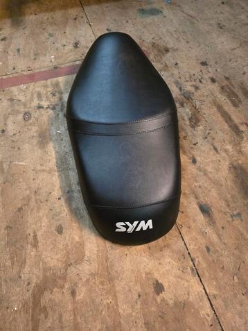 SYM Buddy Scooter Zadel - Origineel beschikbaar voor biedingen