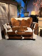 Unieke Loveseat van Koeienhuid, Huis en Inrichting, Fauteuils, Gebruikt, 100 tot 125 cm, Leer, Landelijk