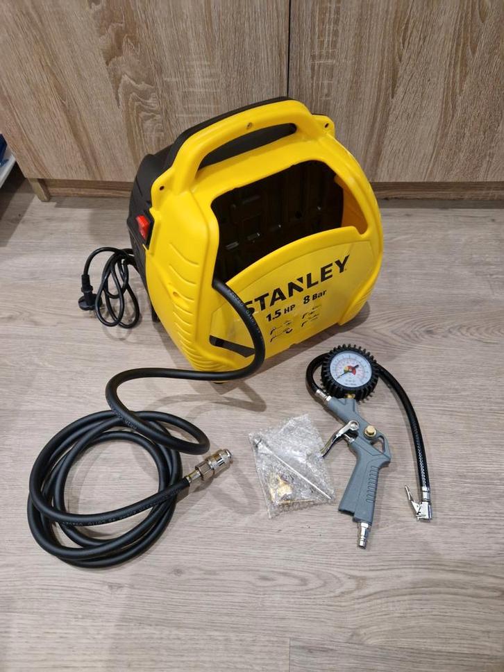 Stanley Compressor 8 Bar - Compact en Krachtig! met schade, Doe-het-zelf en Verbouw, Compressors, Zo goed als nieuw, 6 tot 10 bar