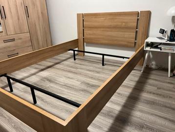 Bed Frame Hout 140 x 200 cm