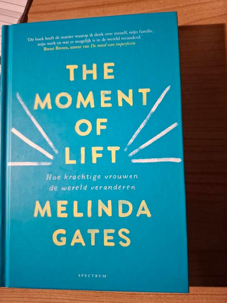 Melinda Gates - The Moment of Lift, Boeken, Biografieën, Zo goed als nieuw, Politiek, Ophalen of Verzenden