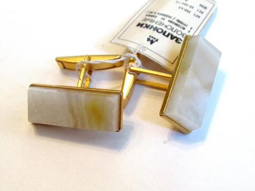 Vintage manchetknopen met rhodoniet van de '70 jaren., Sieraden, Tassen en Uiterlijk, Manchetknopen, Steen, Verguld, Ophalen of Verzenden