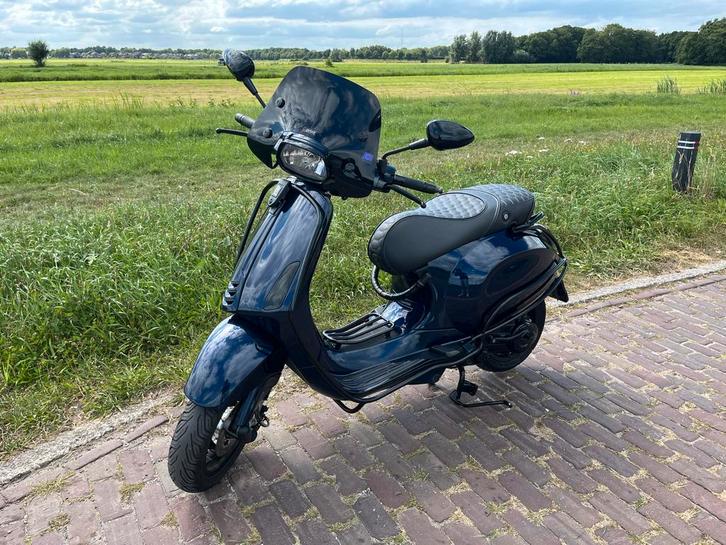Vespa Sprint Full Option, Fietsen en Brommers, Brommers | Vespa, Zo goed als nieuw, Overige modellen, Maximaal 45 km/u, Ophalen