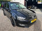 Volkswagen Polo 1.2 TSI Highline NAVI.LED.LEER.PANORAMADAK.N, Voorwielaandrijving, Euro 5, Gebruikt, Zwart
