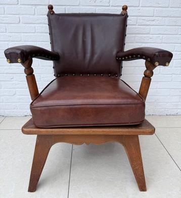 Fauteuil leer, bruin, zithoogte 47 cm, Antiek💺 beschikbaar voor biedingen