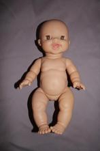 Paola Reina / Minikane pop Gordi lachend meisje 34 cm, Kinderen en Baby's, Speelgoed | Poppen, Ophalen of Verzenden, Zo goed als nieuw