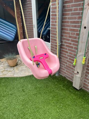 Roze schommel 1-3 Jaar beschikbaar voor biedingen