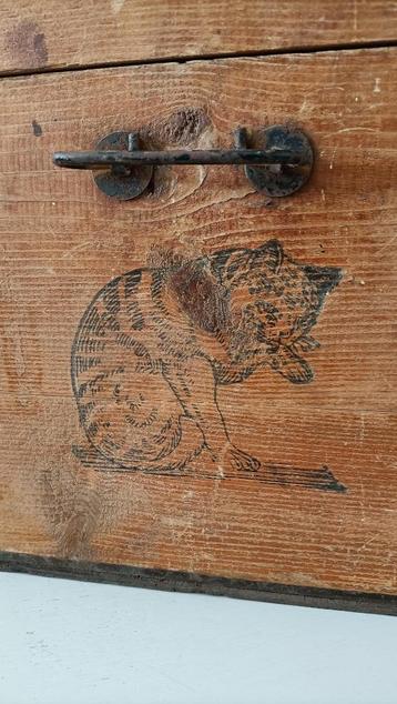 vintage houten kist afbeelding kat, poes industrieel koffer beschikbaar voor biedingen