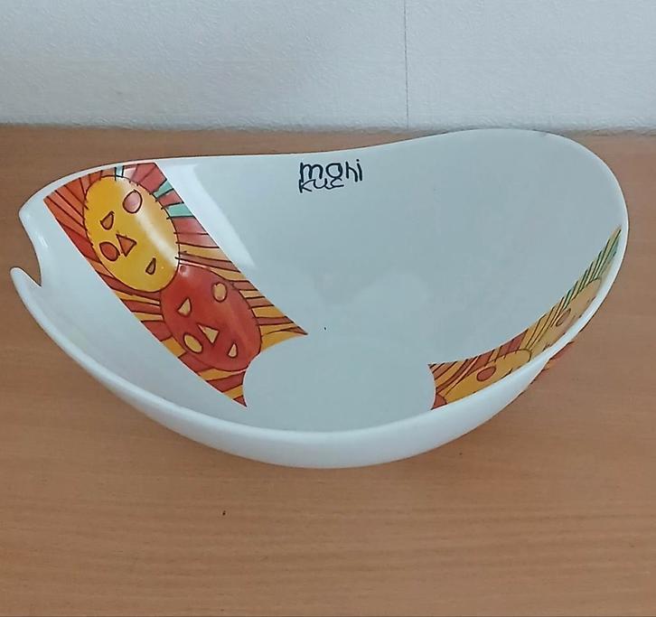 Ovale salade schaal van Kunst Centrum Kijkoor, Huis en Inrichting, Woonaccessoires | Schalen en Manden, Zo goed als nieuw, Schaal