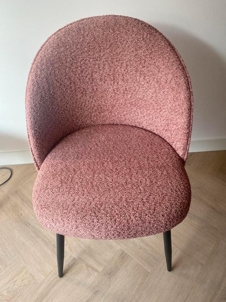 4 nieuwe oud roze boucle eetkamerstoelen, Huis en Inrichting, Fauteuils, Nieuw, Stof, Overige materialen, 50 tot 75 cm, Minder dan 75 cm