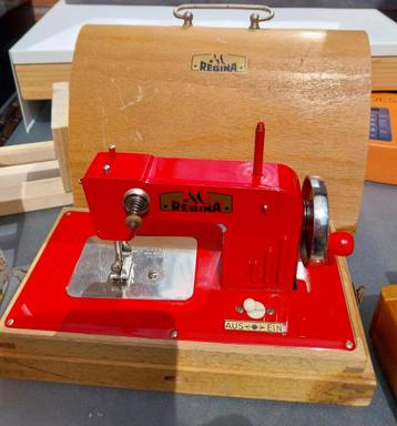 Kinder naaimachines  beschikbaar voor biedingen