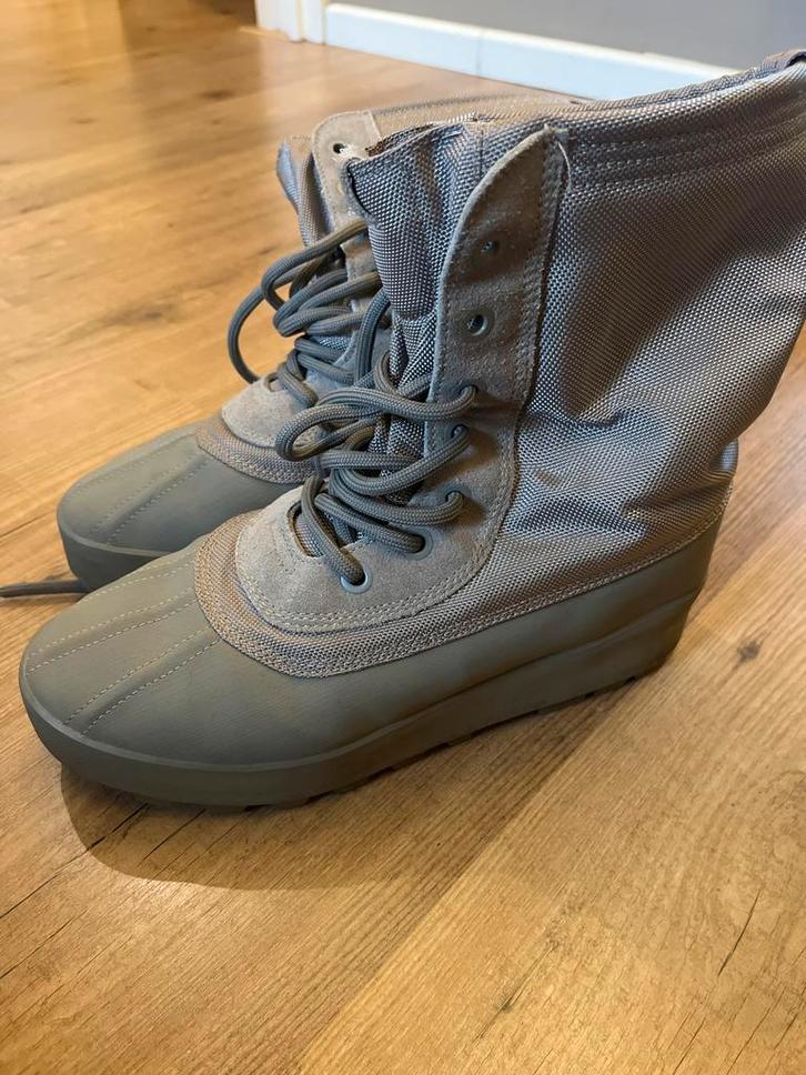 Grijze Adidas Yeezy Boots Maat 44 1/2, Kleding | Heren, Schoenen, Gedragen, Boots, Overige kleuren, Ophalen