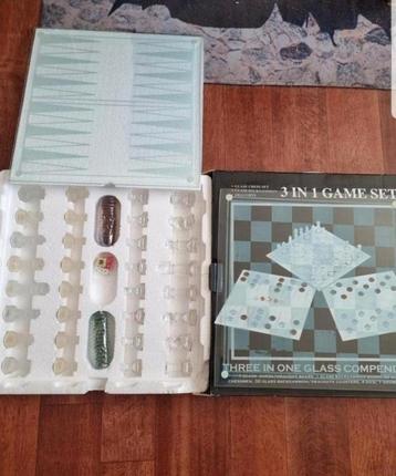 3 in1 game set van glas bieden Zie foto's beschikbaar voor biedingen