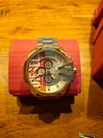 Prachtig Diesel Horloge - Stoer en Opvallend! beschikbaar voor biedingen