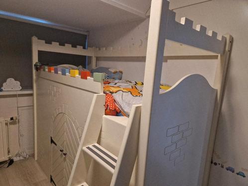 Massief houten kasteelbed, Kinderen en Baby's, Kinderkamer | Stapelbedden en Hoogslapers, Gebruikt, Stapelbed, Ophalen