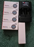 16 oplaadbare CR2 batterijen inclusief lader., Ophalen of Verzenden, Nieuw
