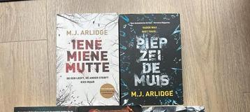 M.J. Arlidge Thriller Collectie - 2 Boeken beschikbaar voor biedingen