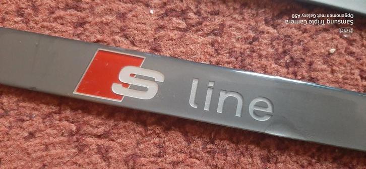 Audi  orgineel S  line luxueuze instaplijsten., Auto diversen, Tuning en Styling, Verzenden