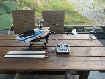 XXL Kyosho Nitro brandstof helicopter 1.2 meter  beschikbaar voor biedingen