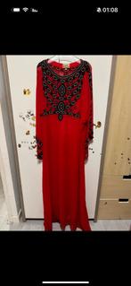 Elegante rode jurk, Maat 38/40 (M), Ophalen of Verzenden, Zo goed als nieuw, Rood