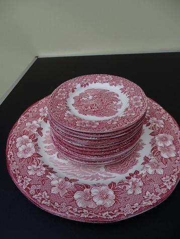 Wedgewood gebaksstel, rood beschikbaar voor biedingen