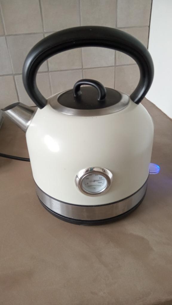 Retro waterkoker. Crèmekleurig., Witgoed en Apparatuur, Waterkokers, Gebruikt, 1 tot 2 liter, Verzenden