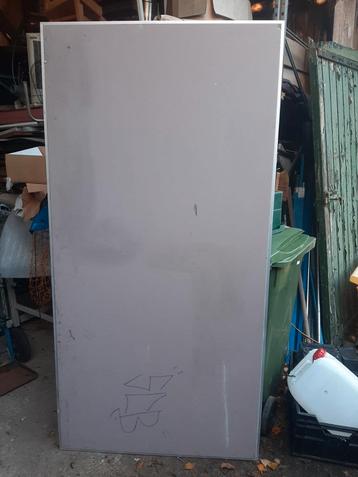 Prikborden 200x100cm beschikbaar voor biedingen