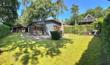 Te koop groot chalet met grote vrije tuin op park Beekbergen beschikbaar voor biedingen