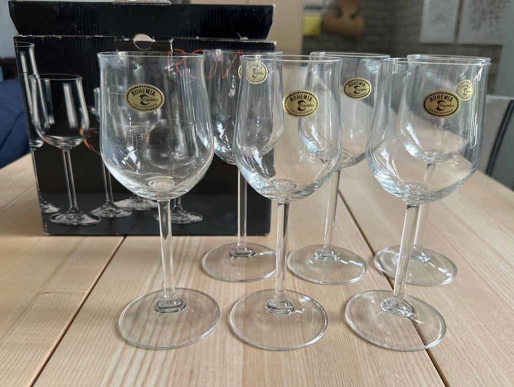 Bohemia Romy 6 kristallen wijnglazen 230ml nieuw in doos., Huis en Inrichting, Keuken | Servies, Glas of Glazen, Nieuw, Ophalen of Verzenden