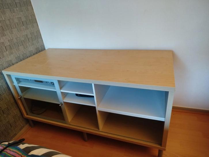 Gratis Ikea audio/tv meubel (zonder inhoud), Huis en Inrichting, Kasten | Televisiemeubels, Gebruikt, Minder dan 100 cm, 100 tot 150 cm