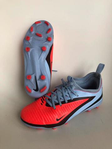 Nike Phantom Voetbalschoenen Maat 32 beschikbaar voor biedingen